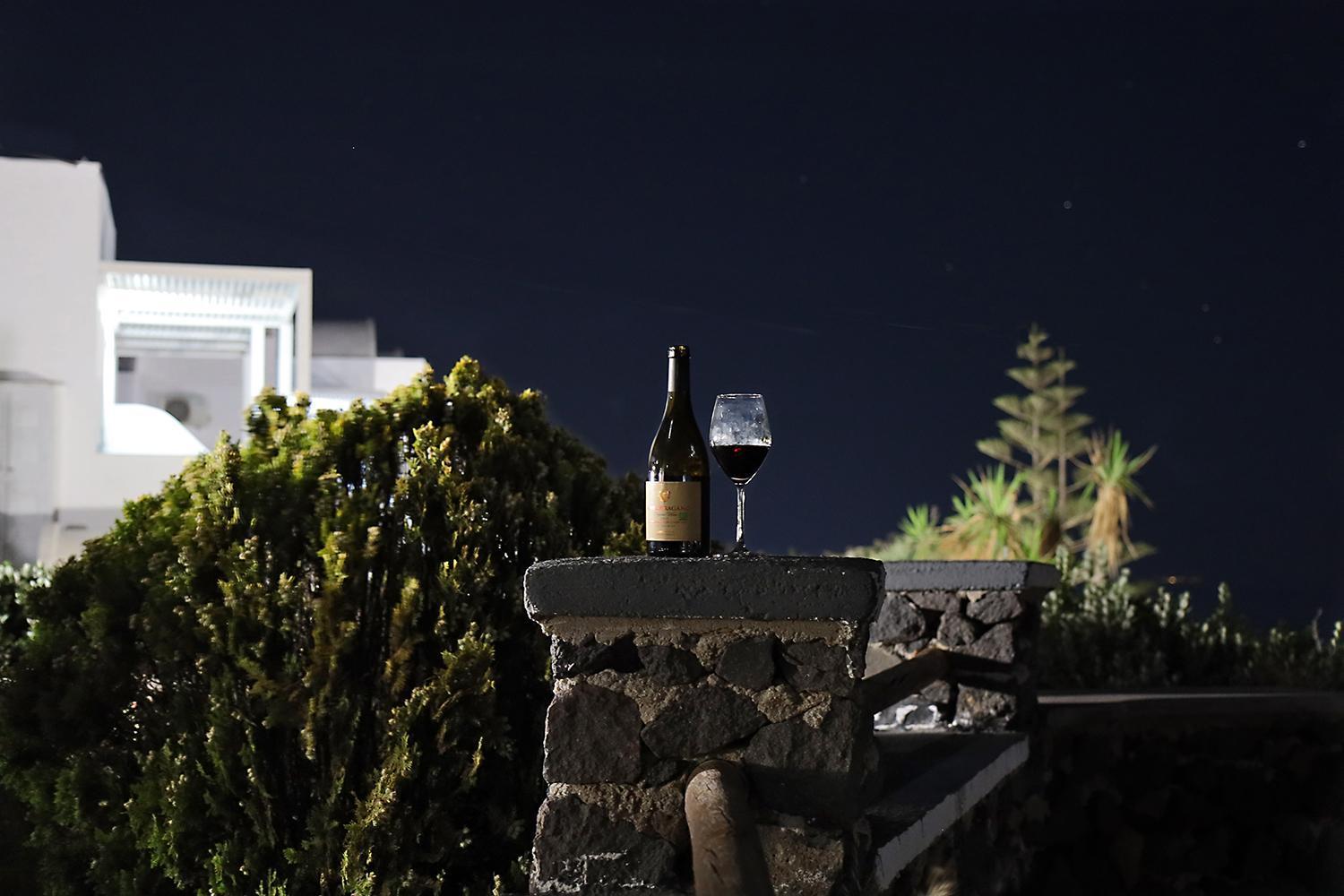 Phaos Santorini Suites 이메로비글리 외부 사진