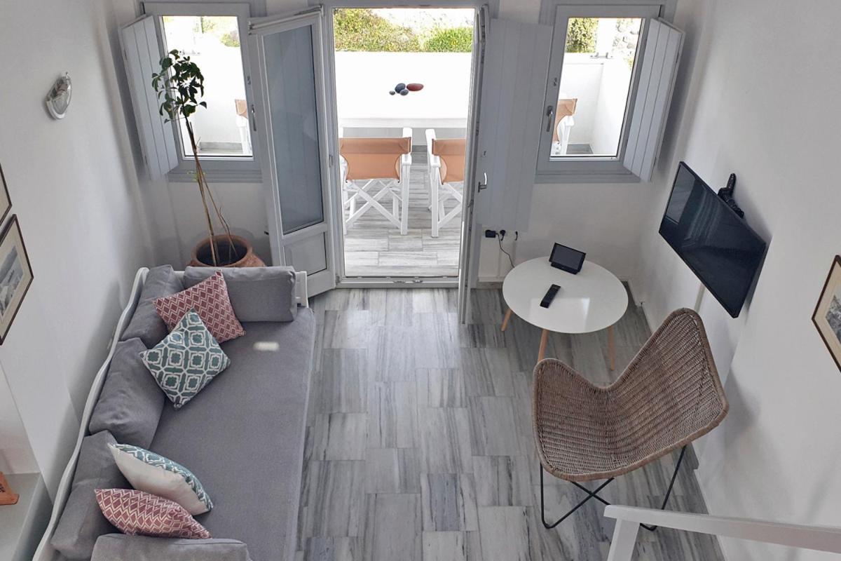 Phaos Santorini Suites 이메로비글리 외부 사진